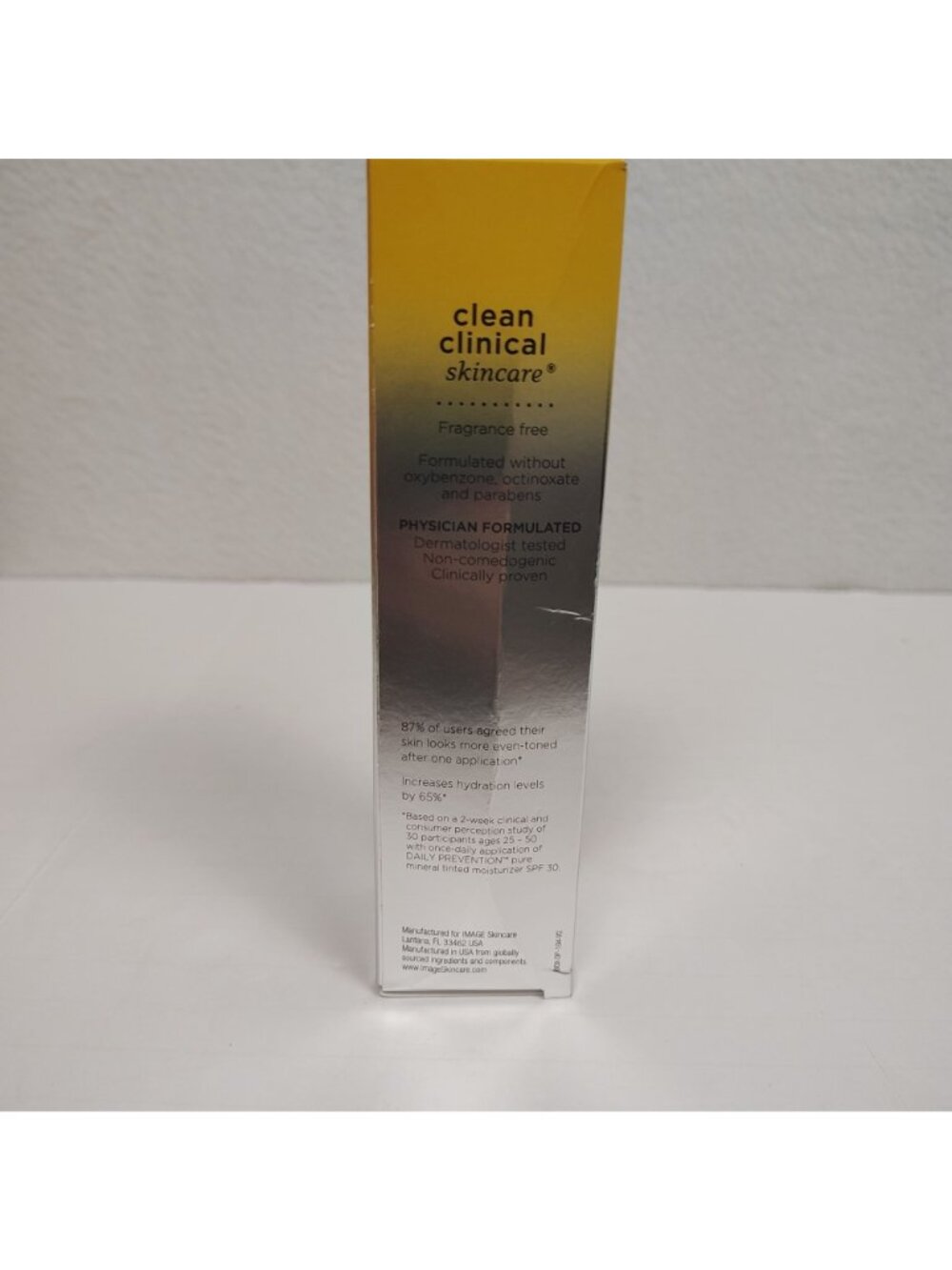 Image Skincare DAILY PREVENTION Pure Mineral Tinted Moisturizer SPF 30 - Picture 6 of 7